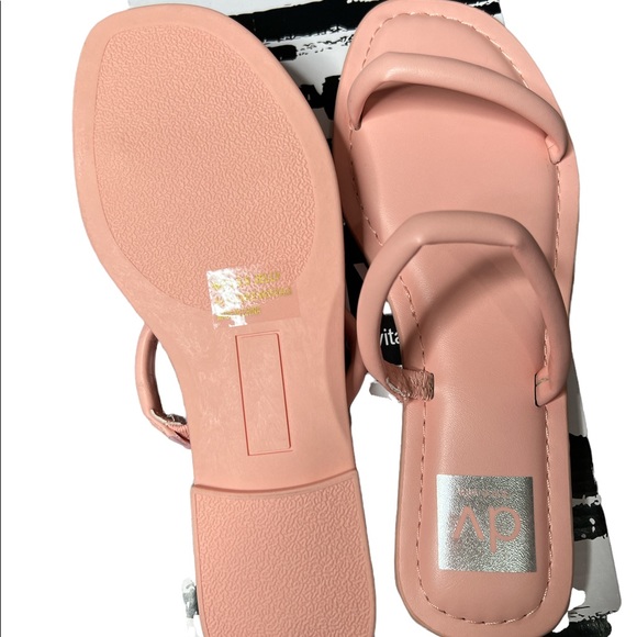 Dolce Vita Pink Jelly Sandals - Picture 4 of 6